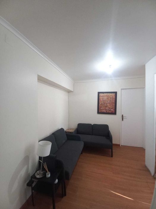 Quarto individual com tv 8min do metro Encarnacao sem caução