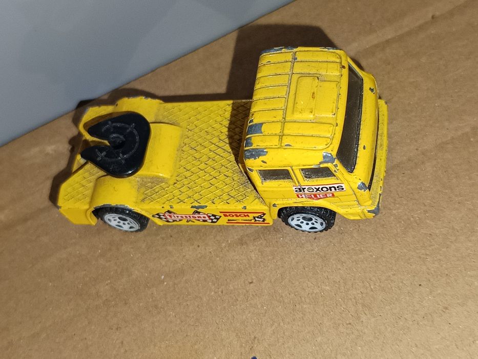 Metalowy Model ciężarówki Iveco od siku