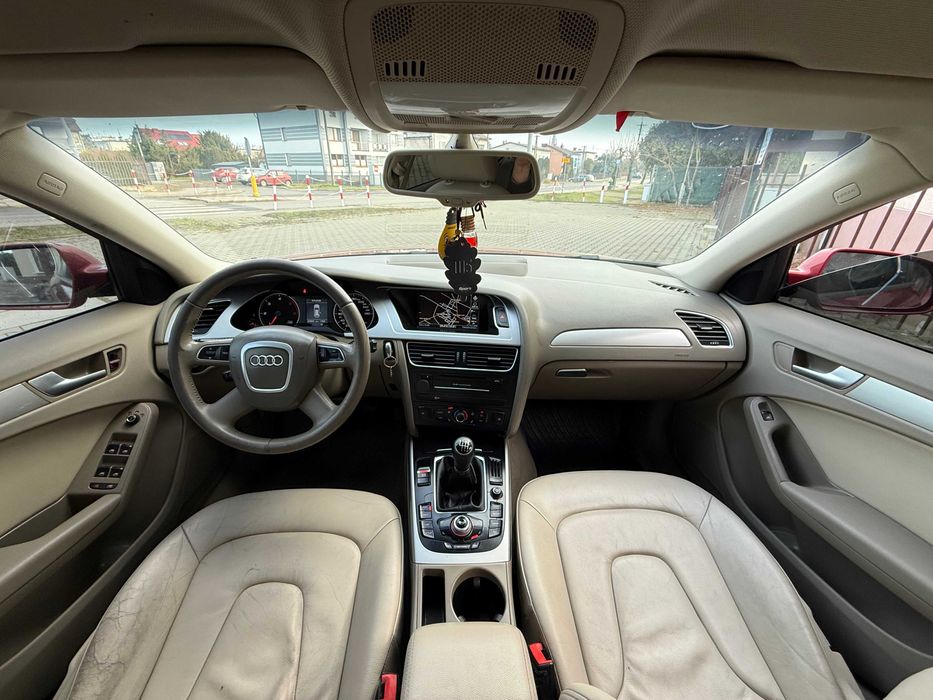 AUDI A4 B8 Avant 2010r. 2.0 TDI 6 Biegów PIĘKNY STAN Navi Skóry Alu 18