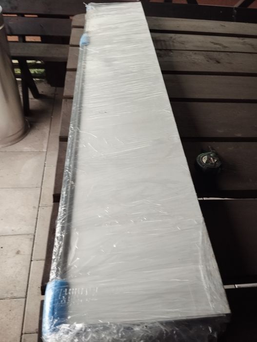 Nowe  białe parapety