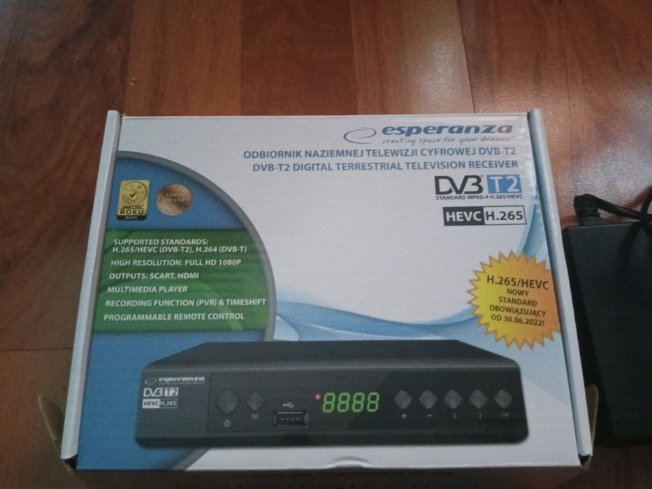 Dekoder DVB-T 2 Esperanza z pilotem