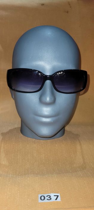 CALVIN KLEIN 3066 okulary przeciwsłoneczne 037
