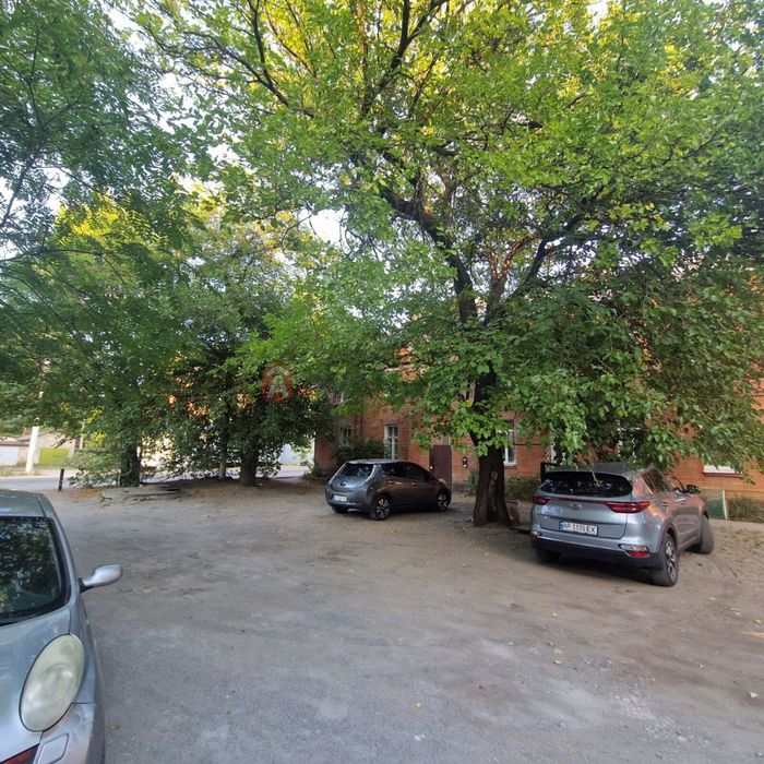 Продам 3к квартиру, лівий берег, ул. Новоселівська (