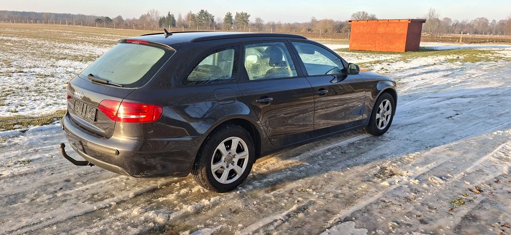 Audi a4b8 2.0tdi 120koni 2010rok