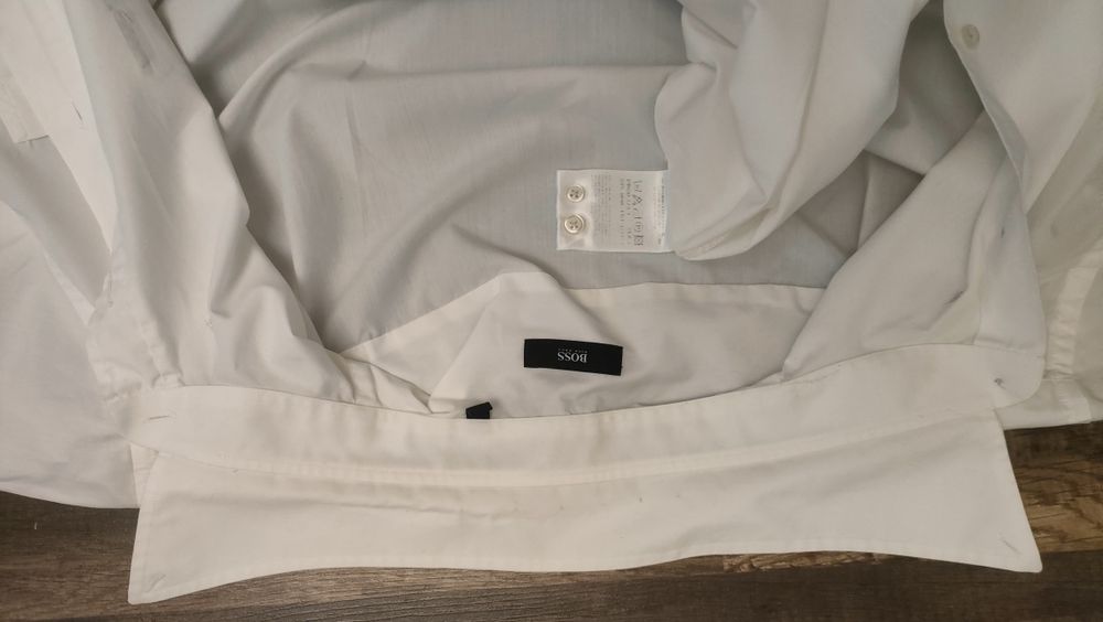 klasyczna, biała,prosta koszula z krótkim rękawem HUGO BOSS 41 . jak nowa