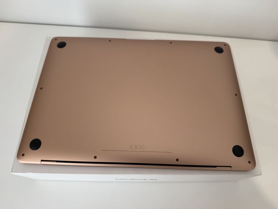 MacBook Air i3 2020 Gold 13” / 1,1 GHz / 8GB / 256GB
