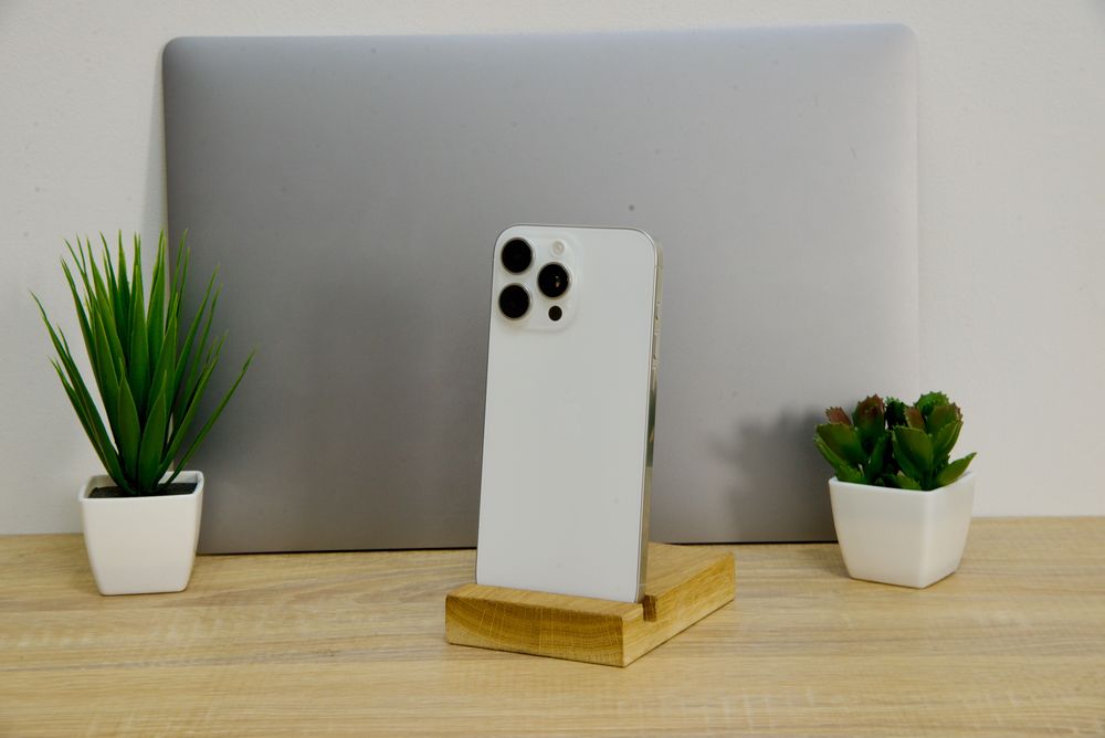 Open/Used iPhone 16 pro max 256Gb White