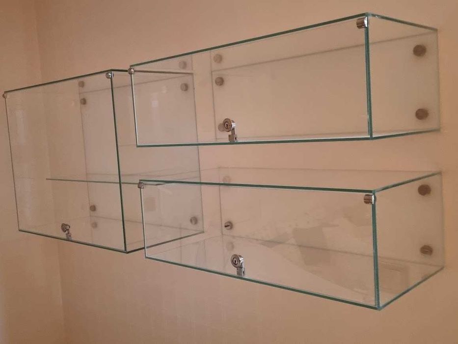 Caixas/Vitrines em Vidro Temperado com Fechadura