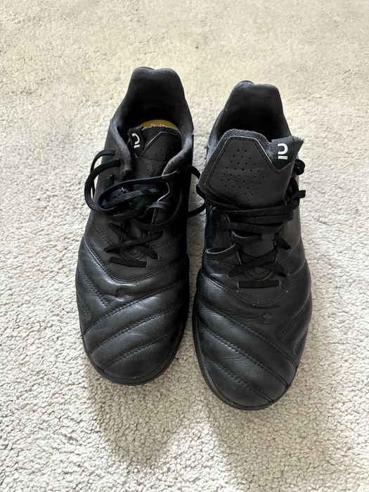 Chuteiras Kipsta MG relvado sintetico