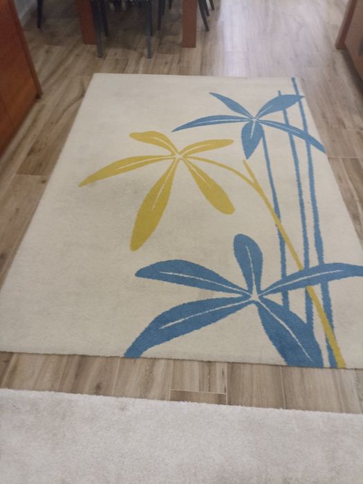Short-pile carpet