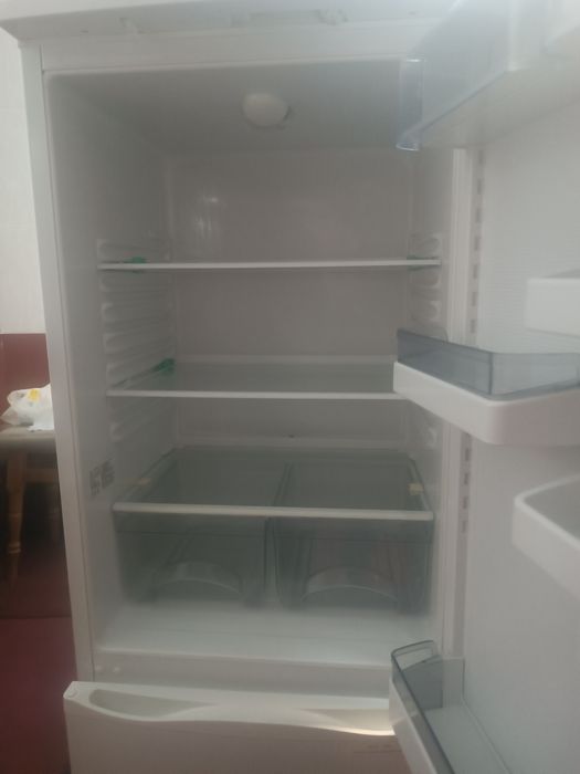 Продам б/у холодильник