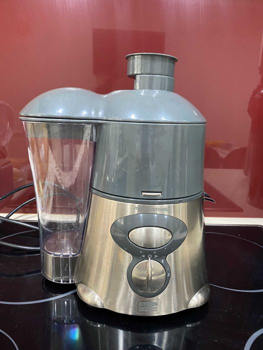 Centrifugadora de frutas e legumes em Inox - Morphy Richards