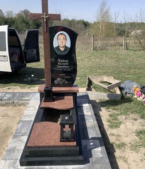 Памʼятники найдешевші в регіоні від 6000