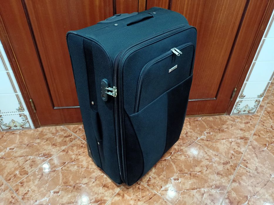Mala malas de porão até 23 kg viagem casa quarto apartamento vivenda carro.