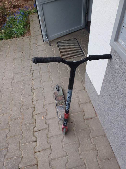 Hulajnoga marki oxelo