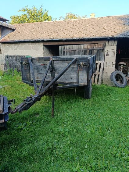 Przyczepka do traktora sztywna