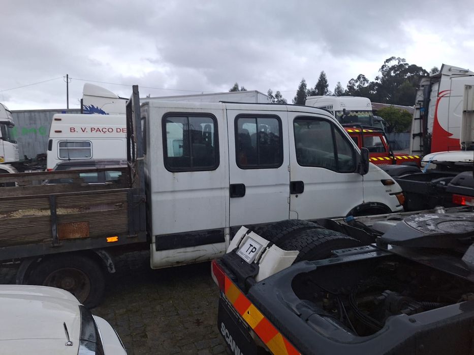 IVECO cabine Tripla 35C11