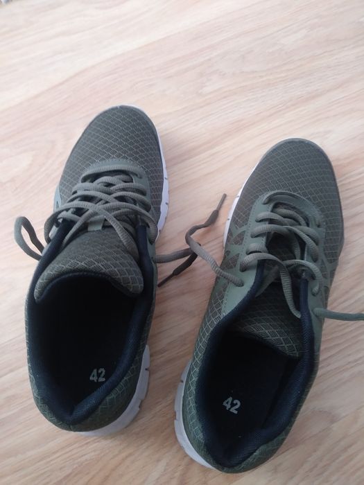 Buty z Zary roz.43 i buty sportowe roz.42