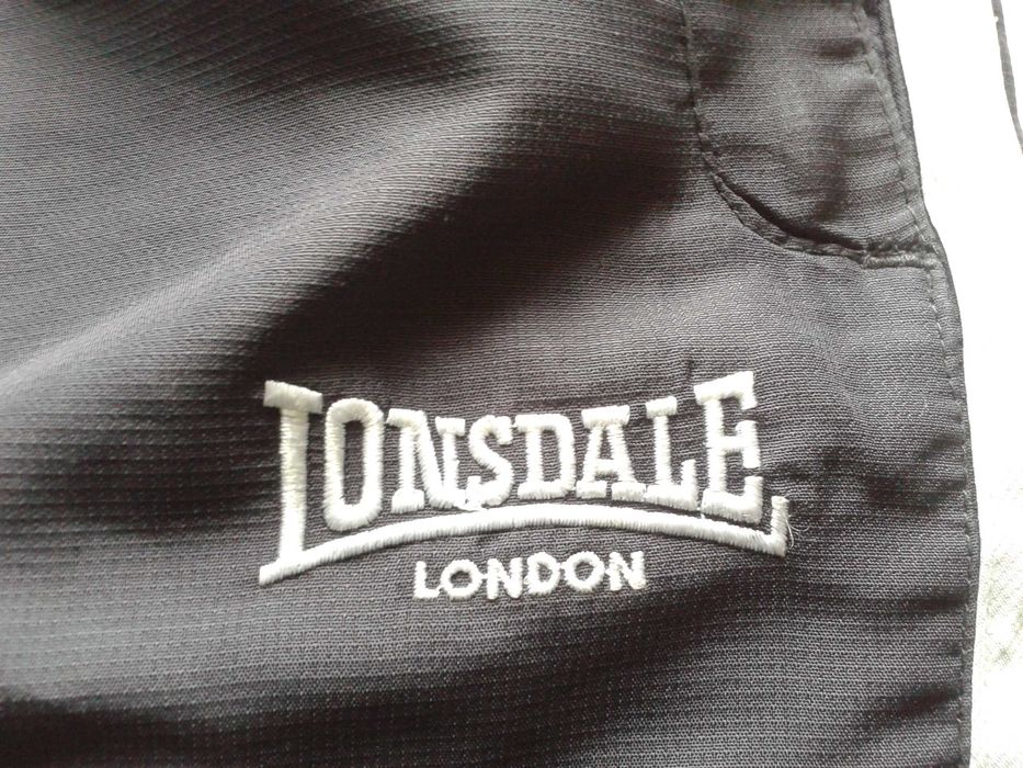 Dwie pary spodenek 3/4-Lonsdale London,rozm XXL.