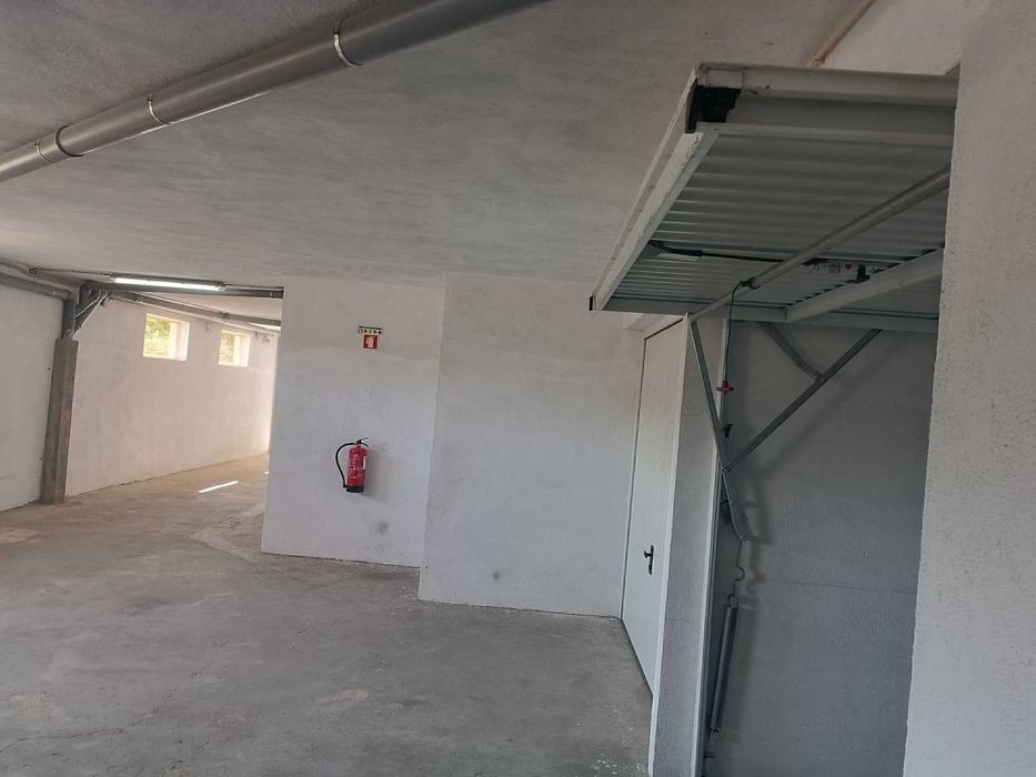 Garagem Fechada (Box) 16,5m² Centro de Tarouca