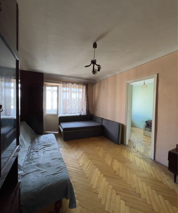 4-к квартира в центрі навпроти готелю Буковина