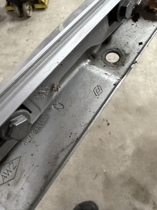 Guarda Lamas Direito Renault Talisman