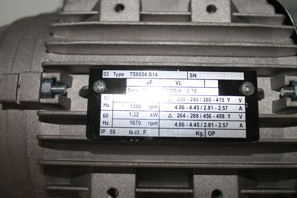 Napęd paszociągu spiralnego, moc silnika 1,1 kW . PROMOCJA