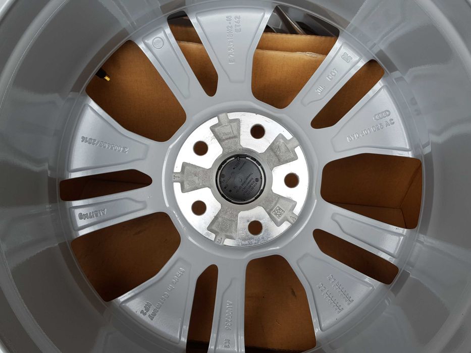 Alufelgi 18 5x112 Audi A3 A4 A6 Q2 Q3 8Y0 Nowe Oryginalne ! 820#