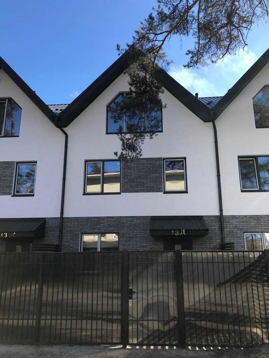 Продам таун Сертифікат Газ Центральні комунікації Без Комісії