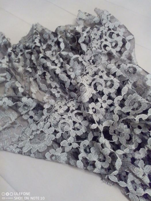 Xailes de traje verão em seda com franjas de seda.