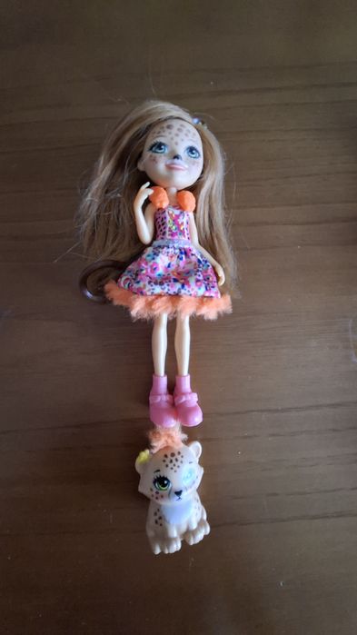 Bonecas Enchantimals