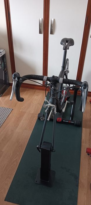 Rolo + Bicicleta de estrada (alumíno)