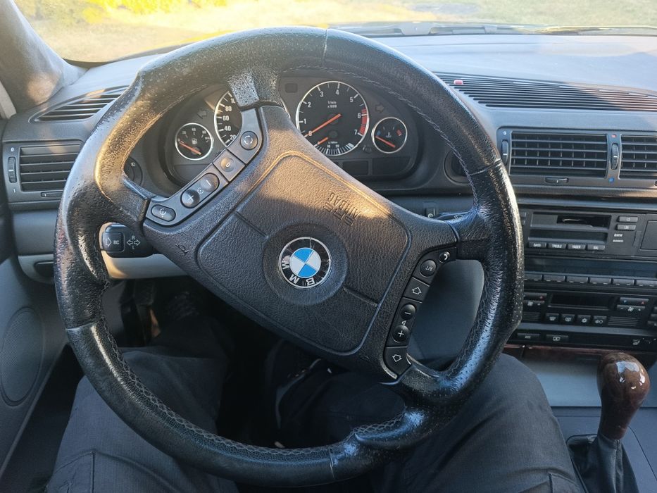 BMW 7 E38 735i V8