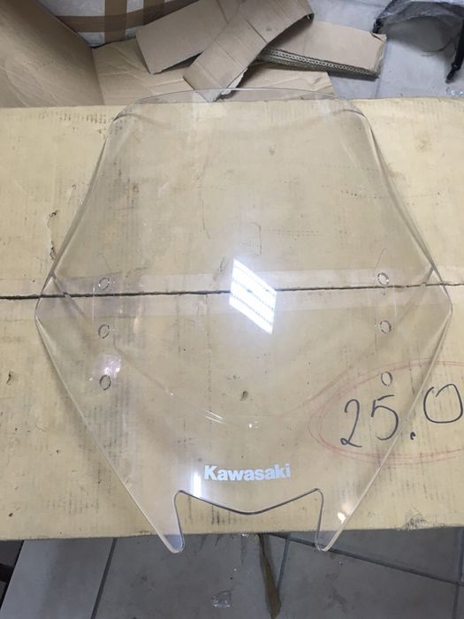 Szyba Kawasaki GTR1400