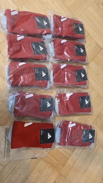 Nowy komplet strojów piłkarskich firmy  Adidas