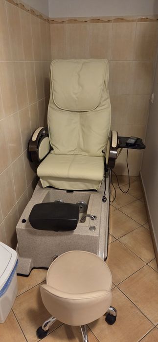 Fotel do pedicure z misą i masażem.Bardzo dobry stan