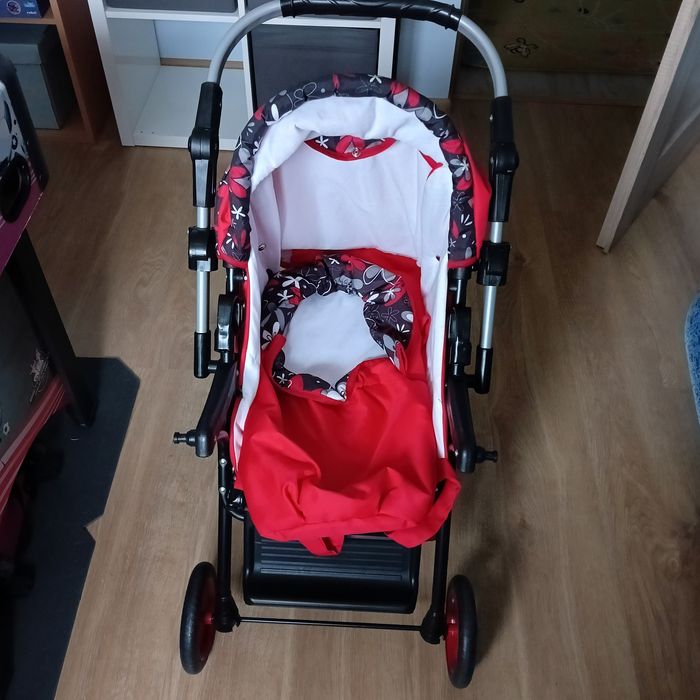 Wózek dla lalek jak prawdziwy