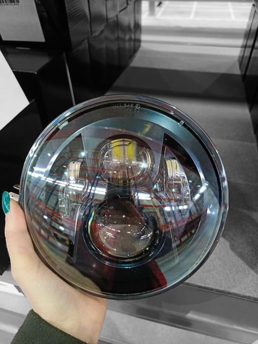 Фара нива ваз 7 дюймів чорна ближній/дальній  60 ватт