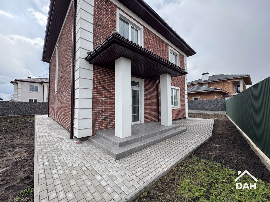 Будинок 170 м² з ремонтом та навісом під 2 авто, в с. Крюківщина, газ