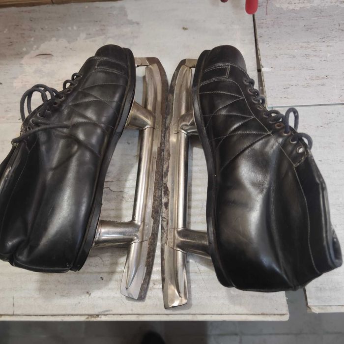 Коньки муж. 42 размер