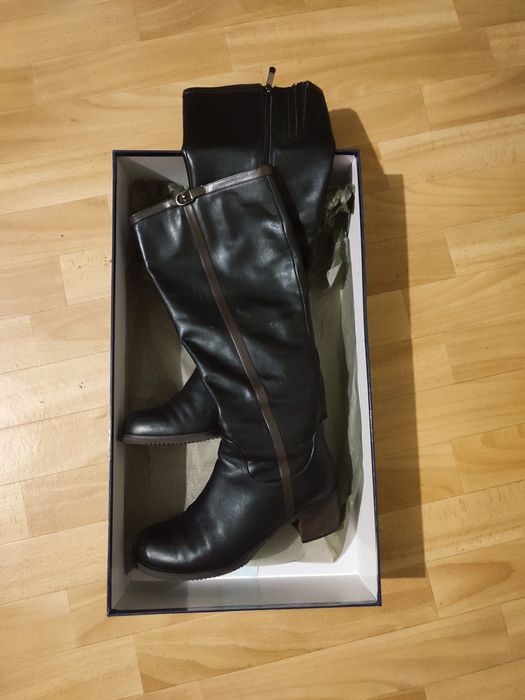 Продам женские зимние сапоги сапожки р 38