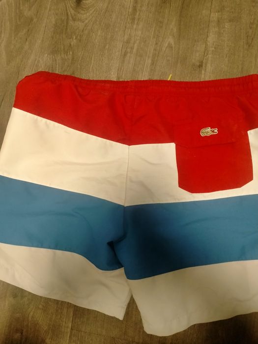 Светлые шорты Lacoste