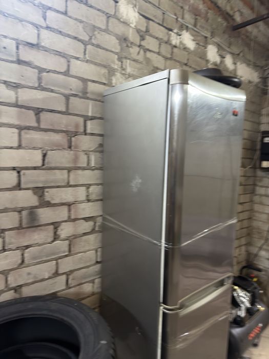 Холодильник Indesit