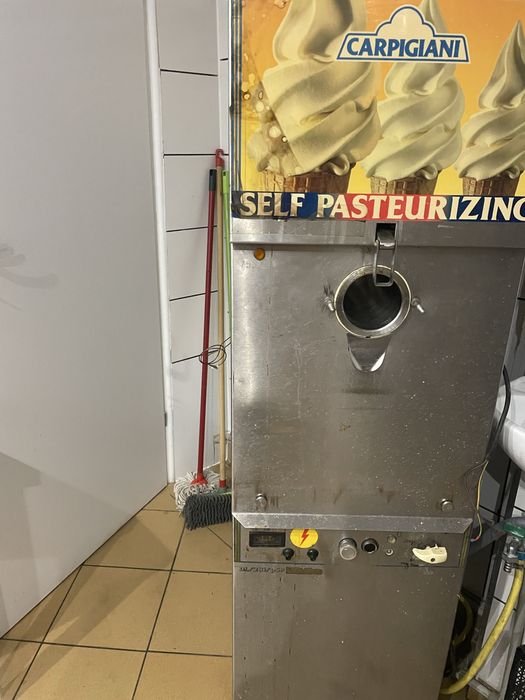 Sprzedam maszynę do lodów włoskich Carpigiani na części