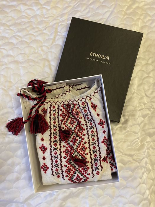 Вишиванка національний одяг льняна нова