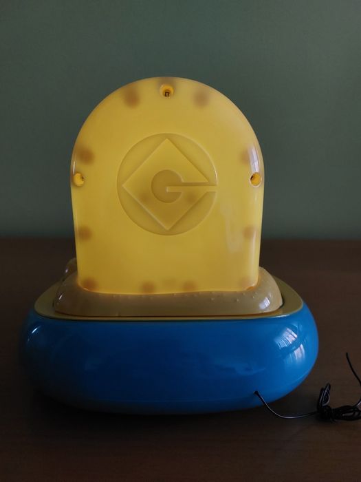 Relógio com rádio dos Minimos