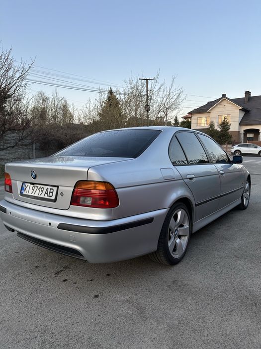 Продам BMW E39 520 m-look