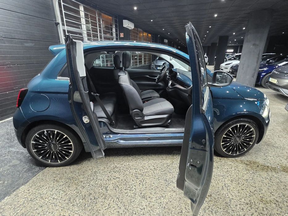 Fiat 500e 3 + 1 42 kWh Icon