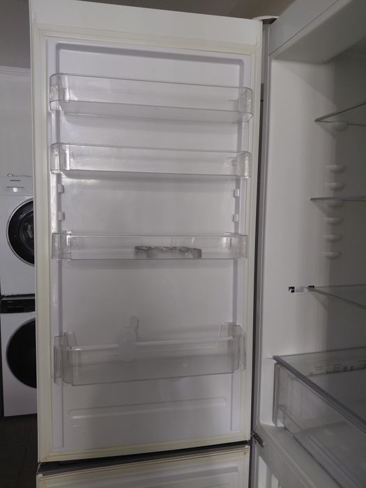 Холодильник Indesit
