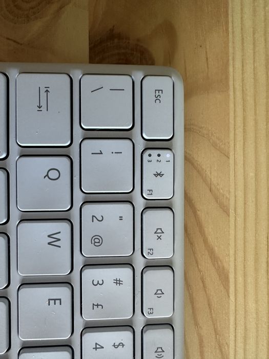 Microsoft Designer Compact | Teclado bluetooth multi-device em português